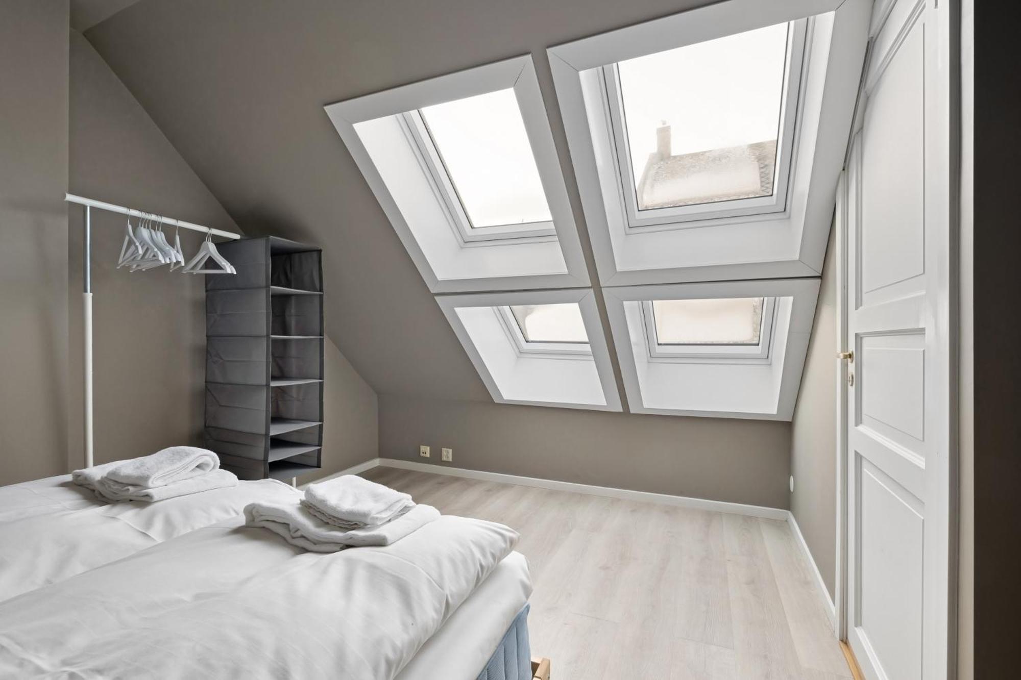 Homerentals L 120Sqm Mid-Central - King Beds - 500Mbps Wi-Fi Bergen Esterno foto
